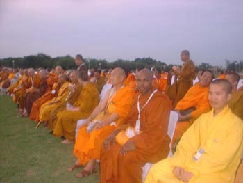 2005.05.18 -  Vesak in Thailand - Buddha mantan evening.jpg
